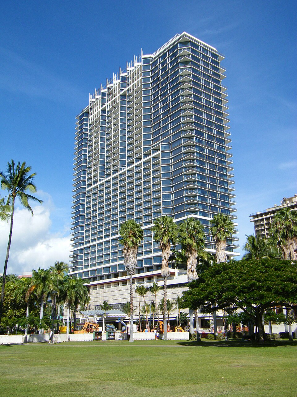 Ka Laʻi Waikīkī Beach Hotel